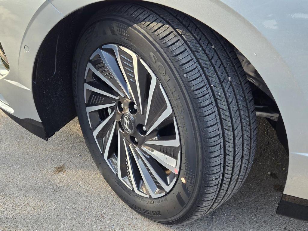 new 2025 Hyundai Sonata Hybrid car, priced at $36,241