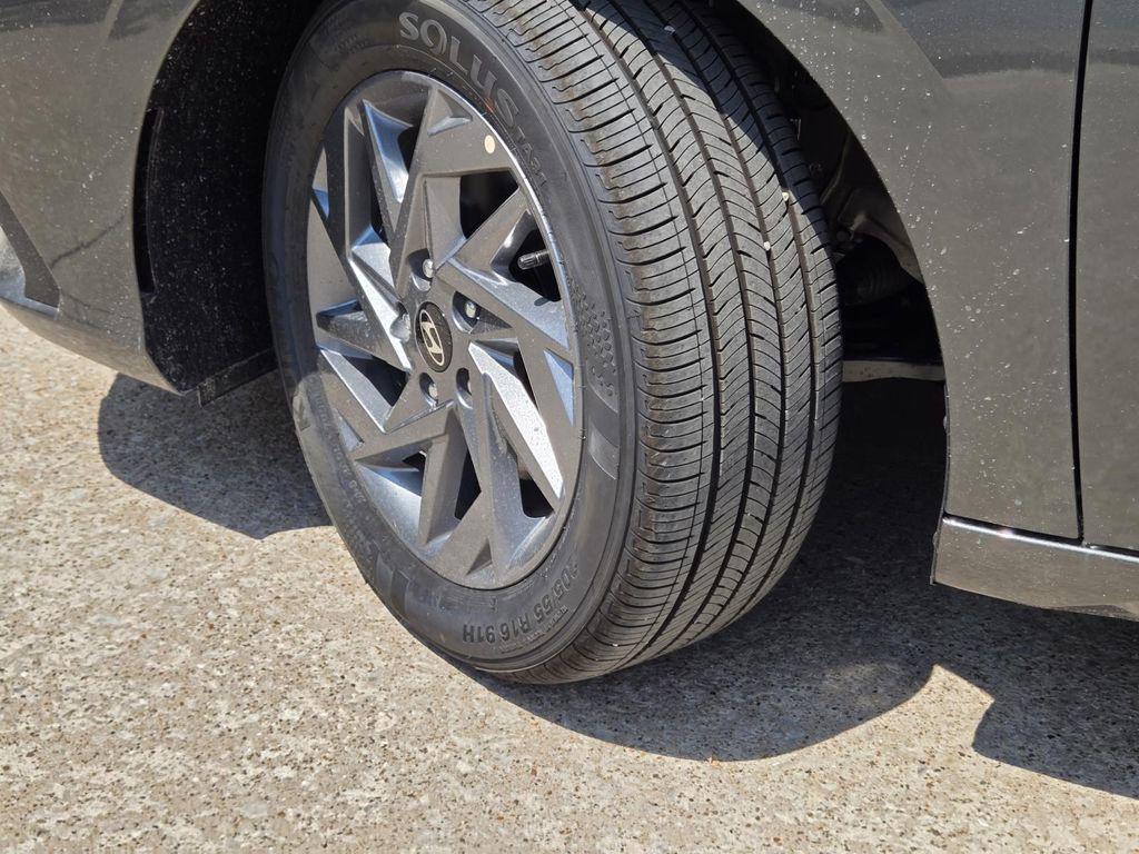 new 2025 Hyundai ELANTRA HEV car, priced at $26,620