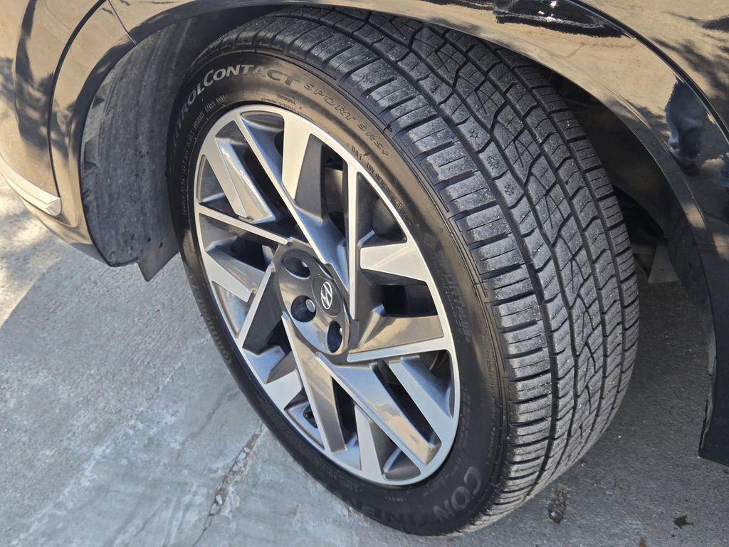 used 2023 Hyundai Santa Fe car, priced at $20,500