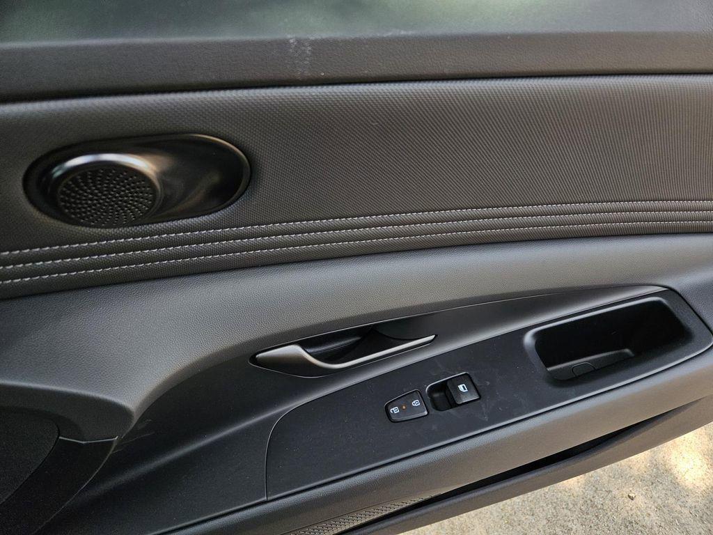 new 2025 Hyundai ELANTRA HEV car, priced at $28,734