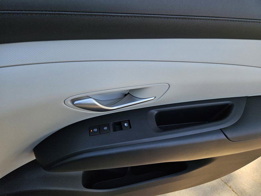 new 2025 Hyundai Tucson car, priced at $25,914