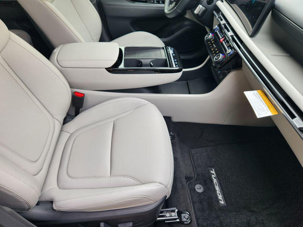 new 2026 Hyundai TUCSON Hybrid car, priced at $43,684