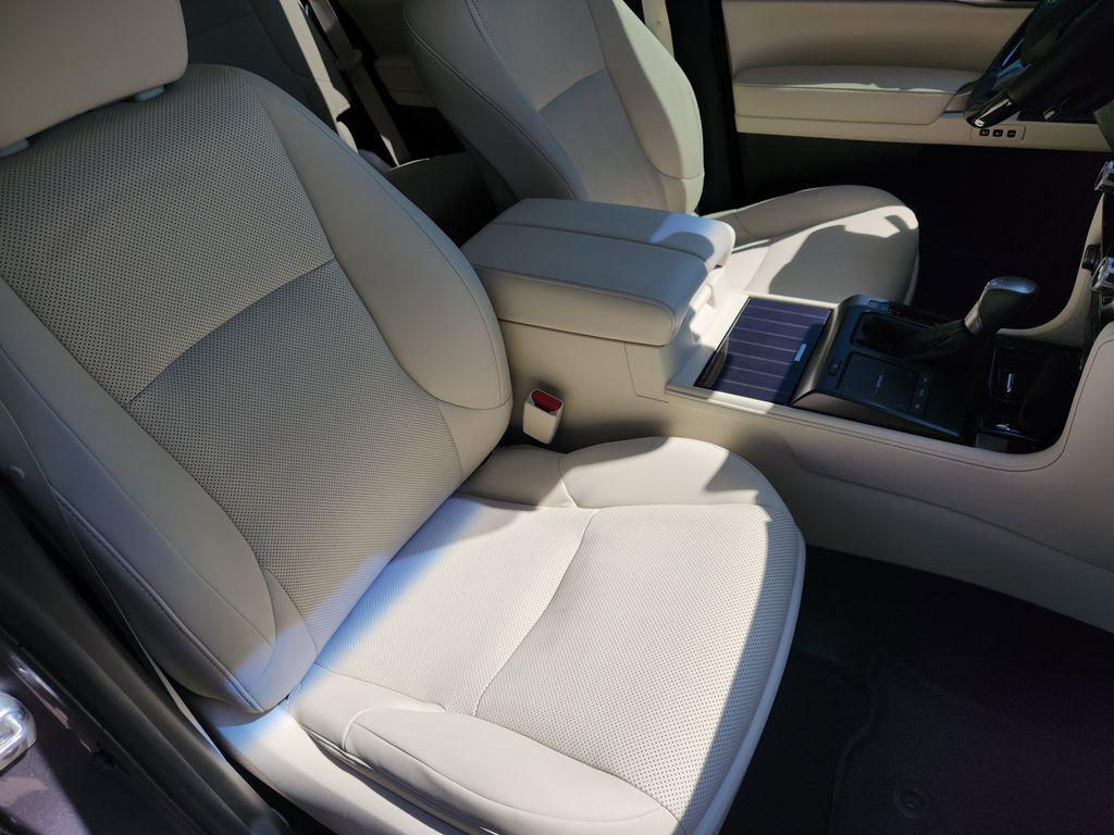 used 2023 Lexus GX 460 car, priced at $54,900