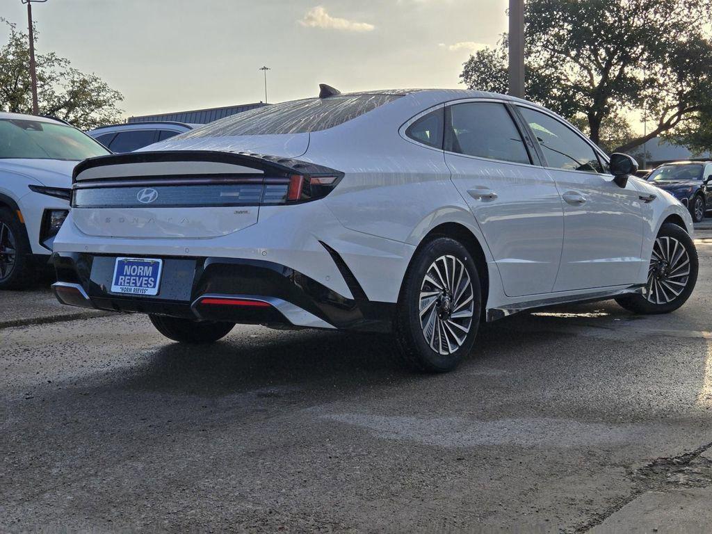 new 2025 Hyundai Sonata Hybrid car, priced at $36,808