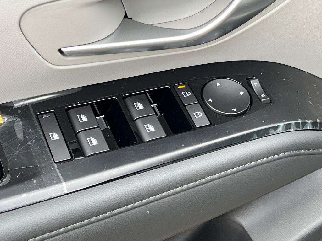 new 2026 Hyundai TUCSON Hybrid car, priced at $42,450