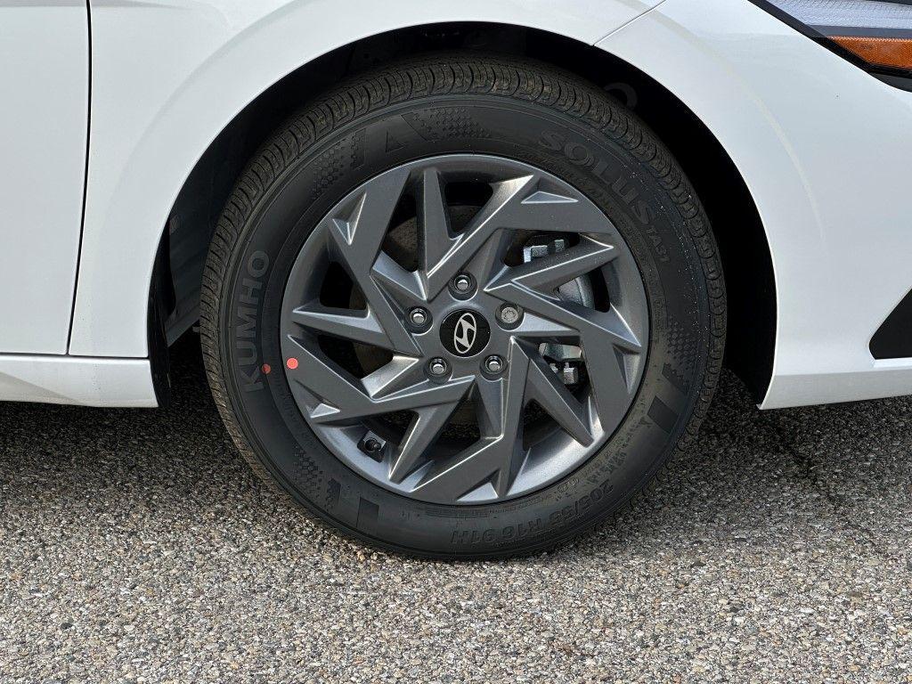 new 2025 Hyundai ELANTRA HEV car, priced at $22,998