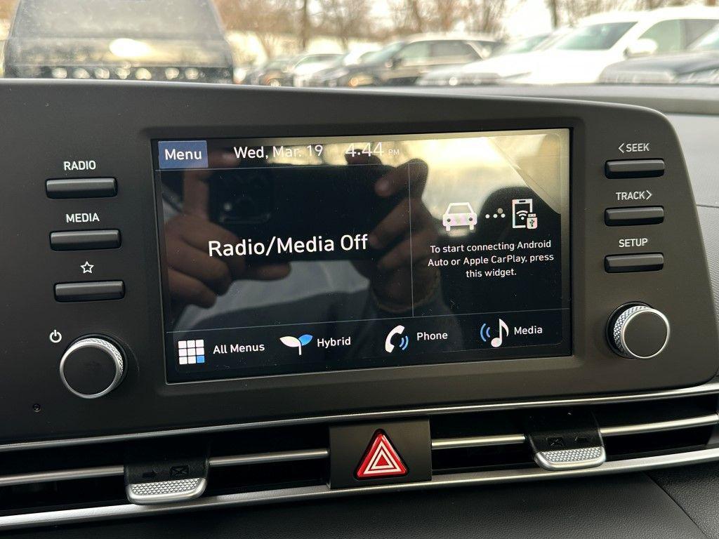 new 2025 Hyundai ELANTRA HEV car, priced at $22,998