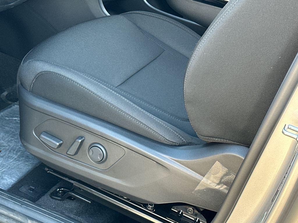 new 2026 Hyundai TUCSON Hybrid car, priced at $31,935