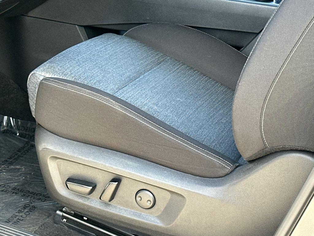 used 2023 Nissan Rogue car, priced at $18,801