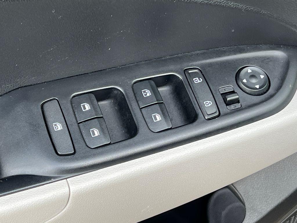 used 2025 Hyundai Venue car, priced at $19,801