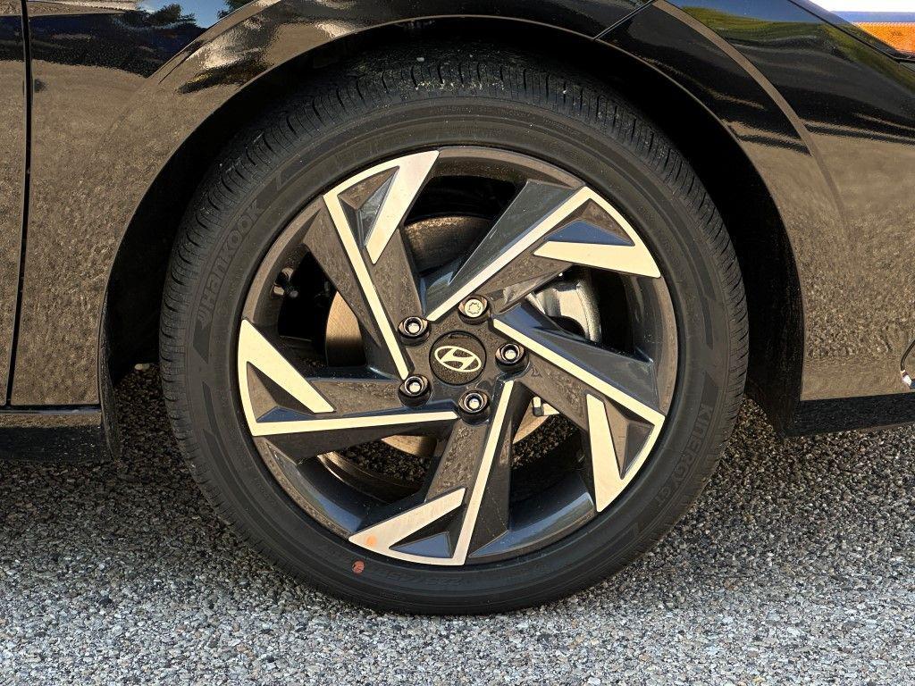 new 2025 Hyundai ELANTRA HEV car, priced at $26,995
