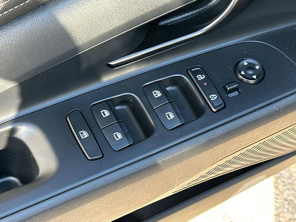 used 2025 Hyundai ELANTRA HEV car, priced at $21,804