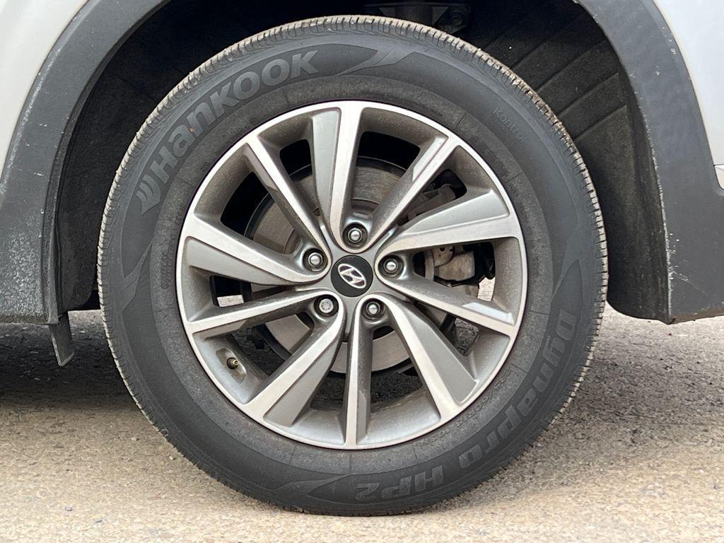 used 2020 Hyundai Santa Fe car, priced at $16,404