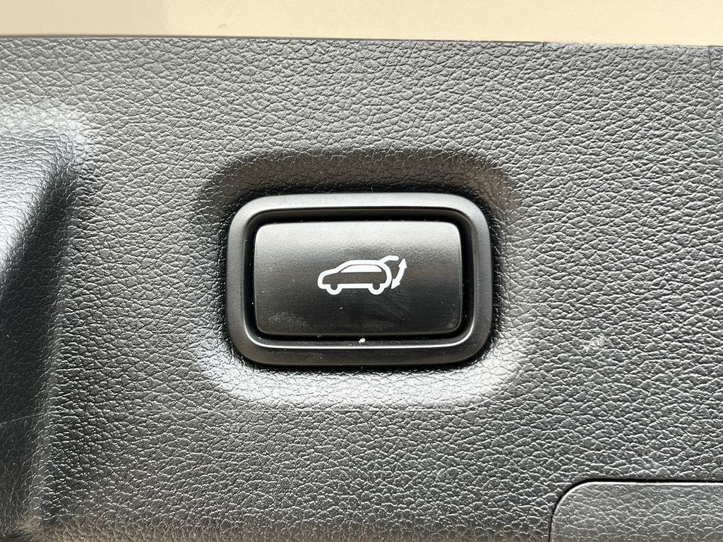 used 2020 Hyundai Santa Fe car, priced at $16,404