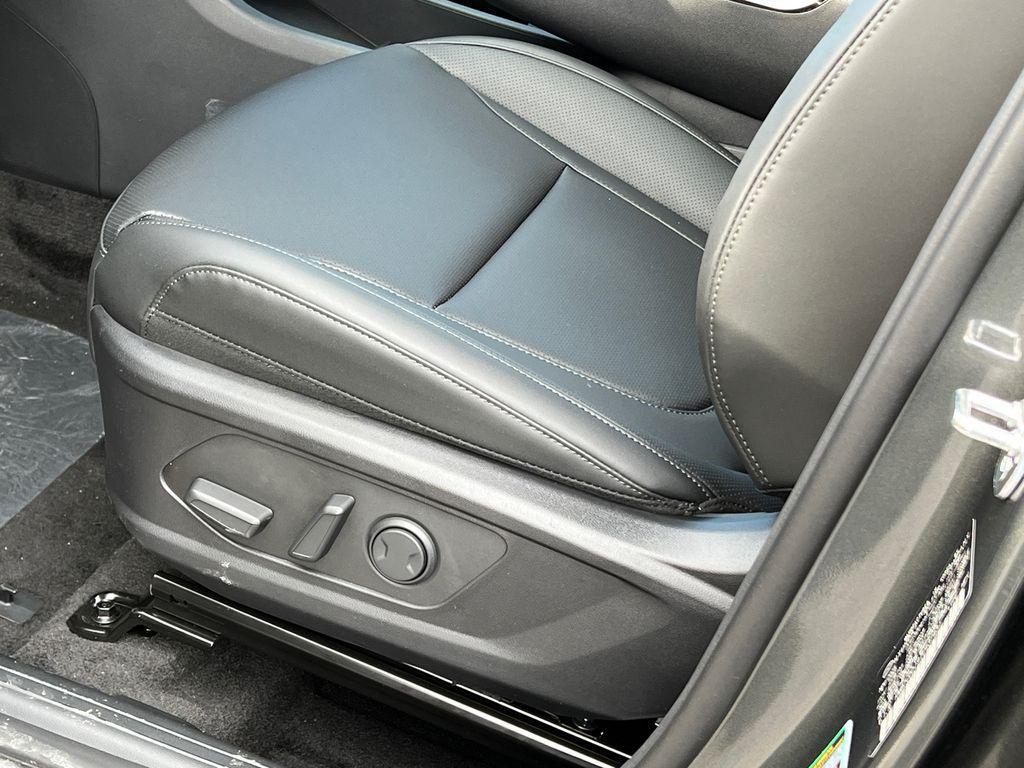 new 2026 Hyundai TUCSON Hybrid car, priced at $37,370