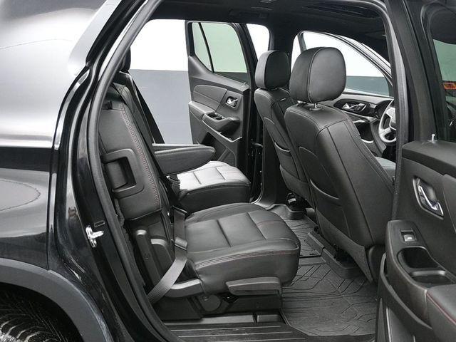 used 2023 Chevrolet Traverse car, priced at $31,900
