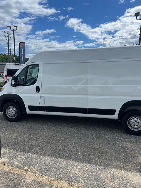 used 2025 Ram ProMaster 2500 car, priced at $35,372