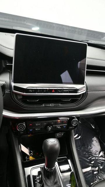 used 2024 Jeep Compass car, priced at $23,322