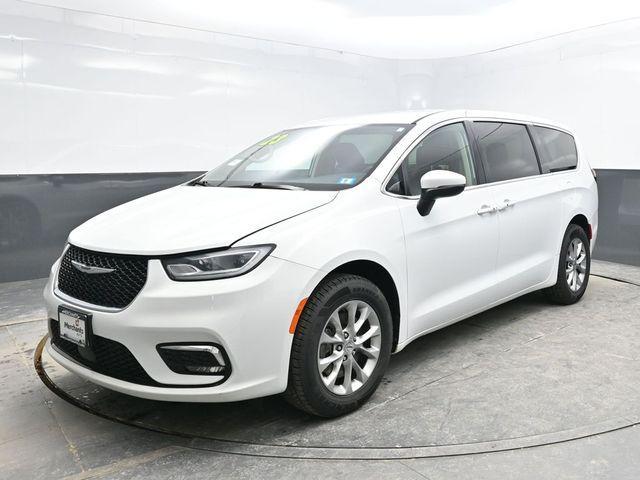 used 2023 Chrysler Pacifica car, priced at $24,251