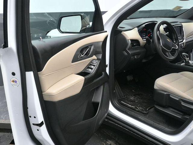 used 2023 Chevrolet Traverse car, priced at $25,657