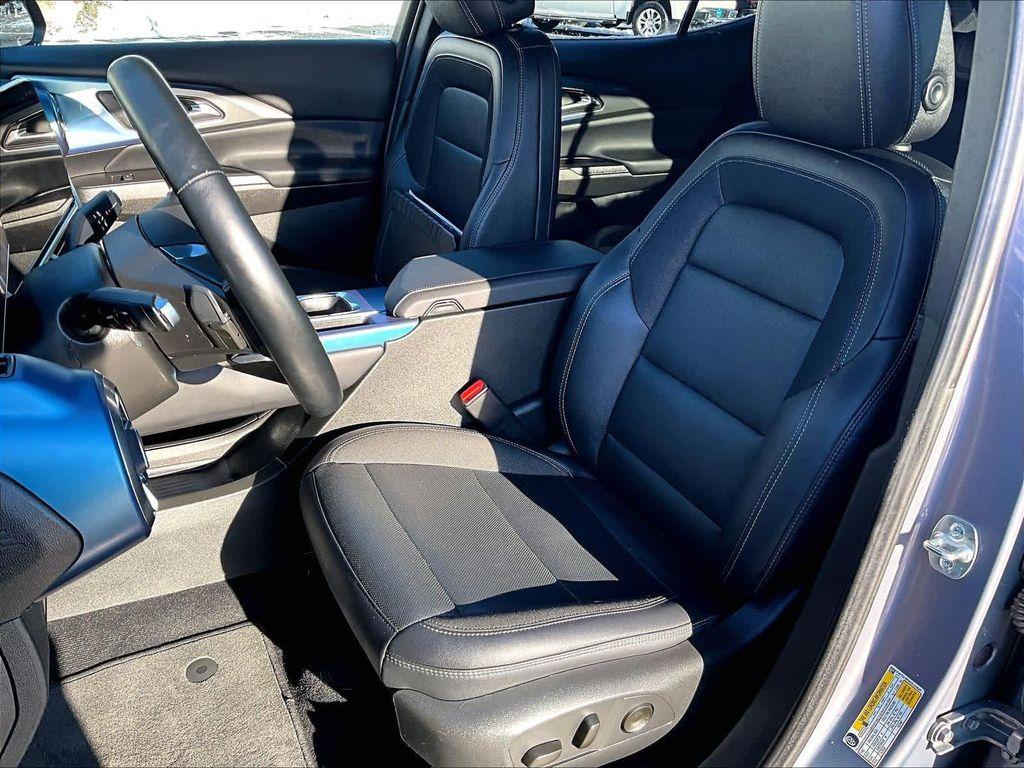 used 2025 Chevrolet Equinox EV car, priced at $23,347