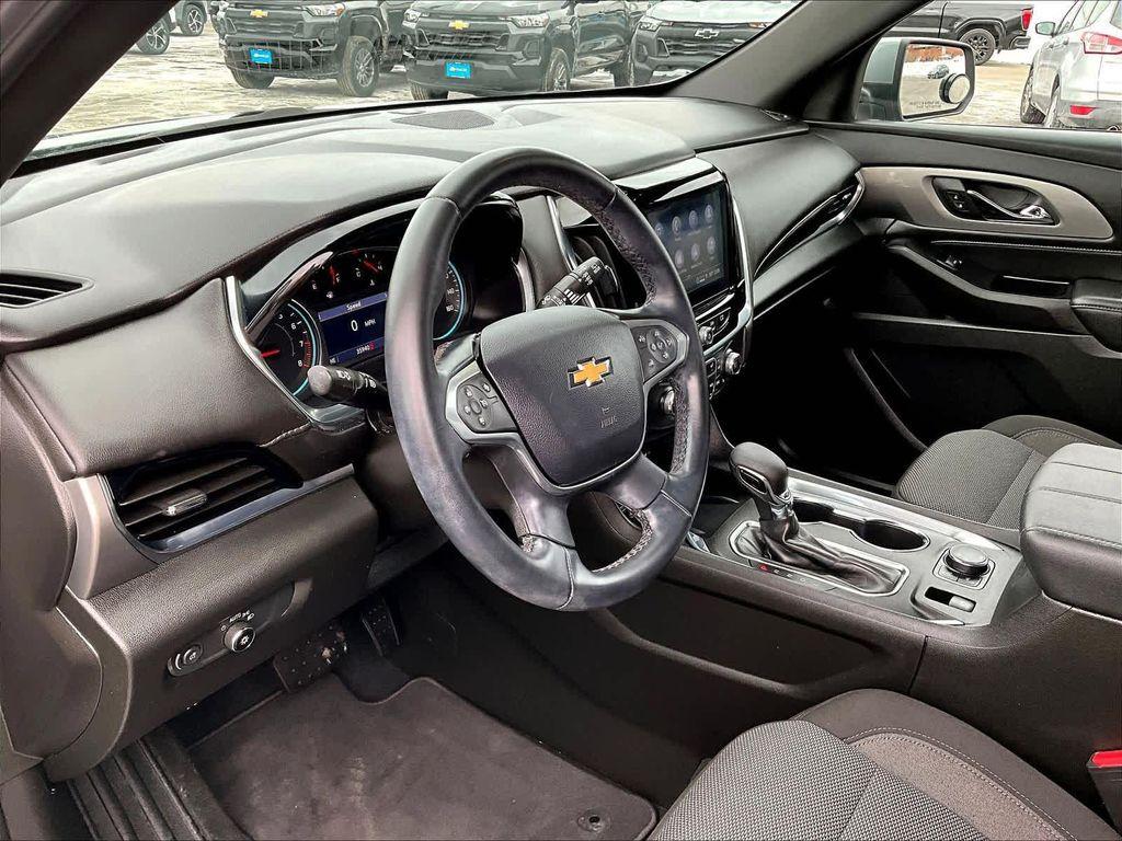 used 2023 Chevrolet Traverse car, priced at $29,620