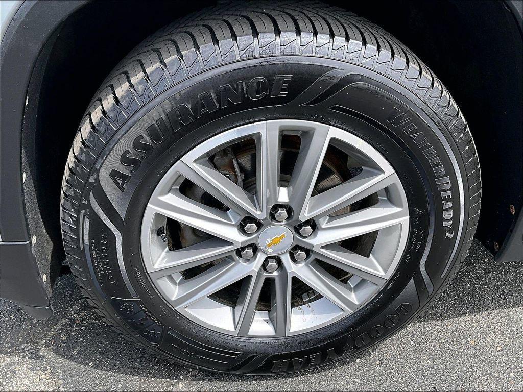 used 2023 Chevrolet Traverse car, priced at $30,329