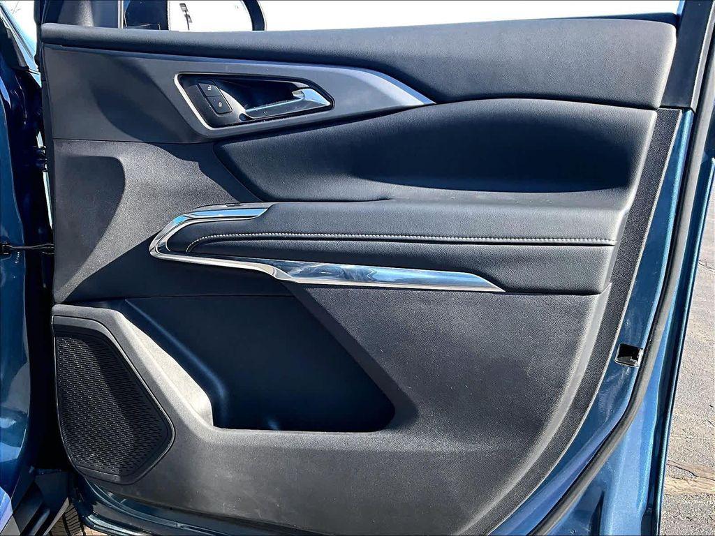 used 2026 Chevrolet Traverse car, priced at $41,990