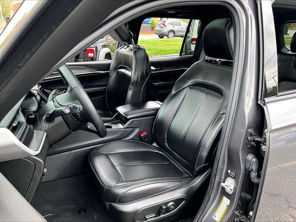 used 2024 Jeep Grand Cherokee car, priced at $36,024