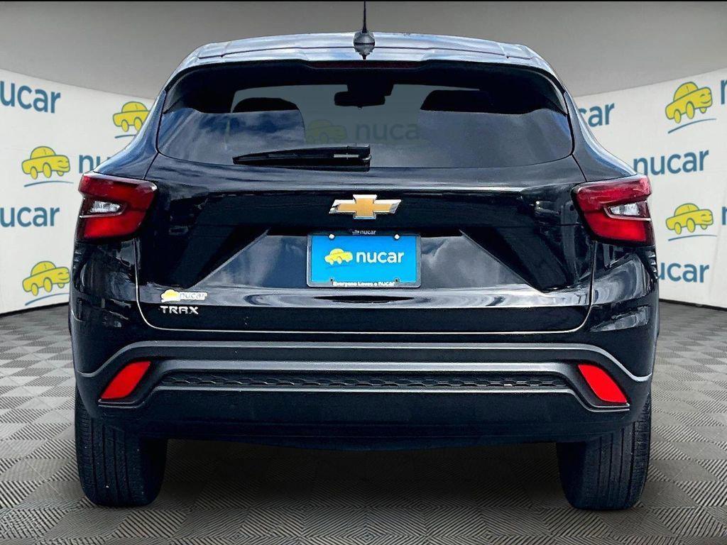 used 2024 Chevrolet Trax car, priced at $20,029