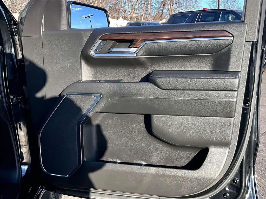 used 2024 GMC Sierra 1500 car, priced at $39,850