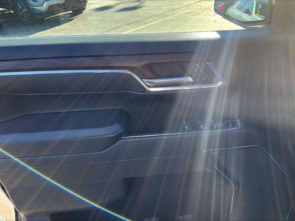 used 2024 GMC Sierra 1500 car, priced at $41,997