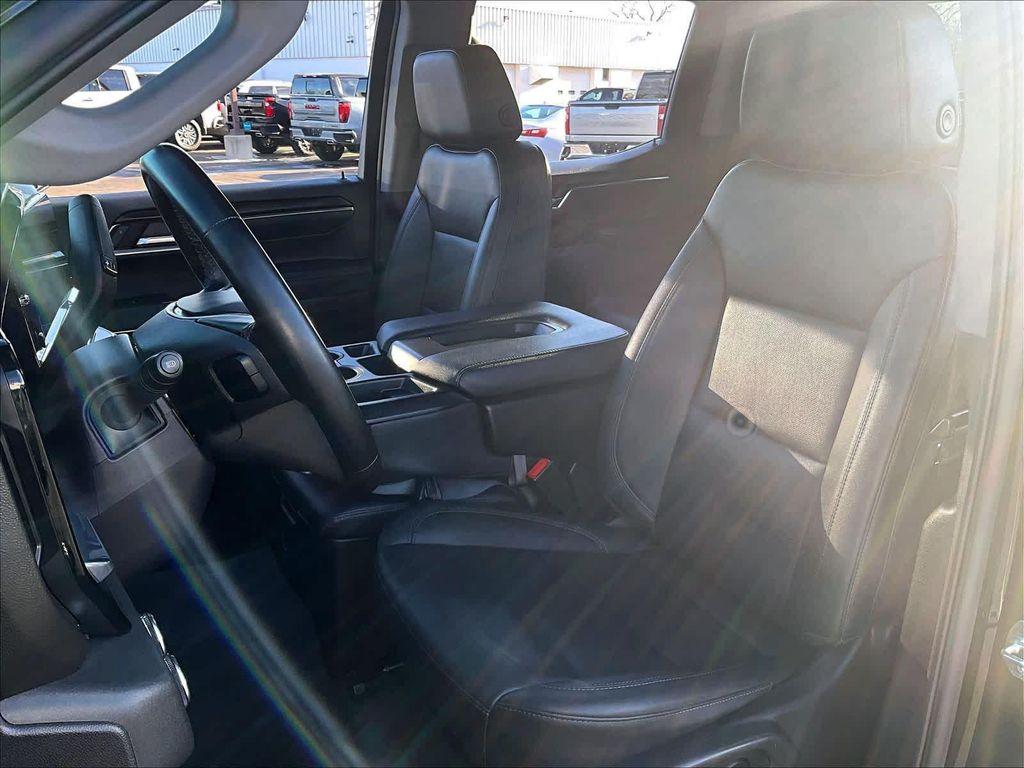 used 2024 GMC Sierra 1500 car, priced at $39,850