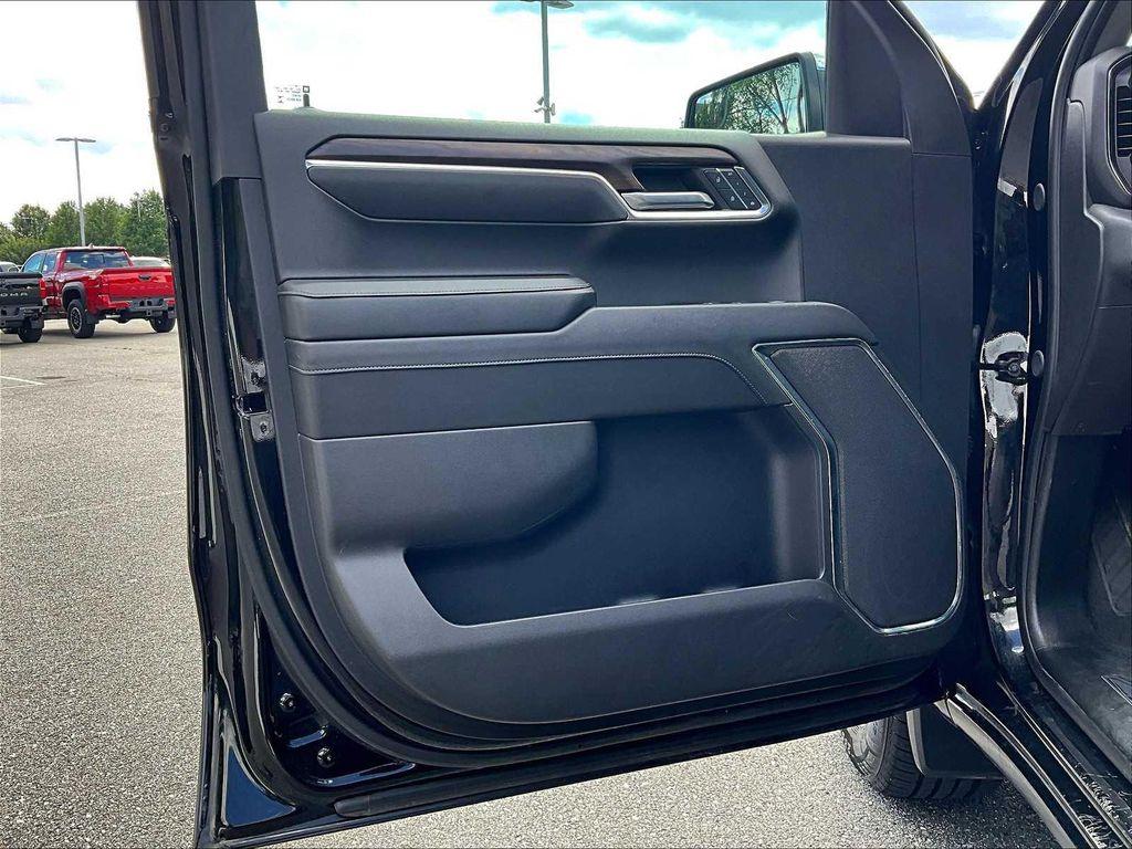 used 2024 GMC Sierra 1500 car, priced at $41,997