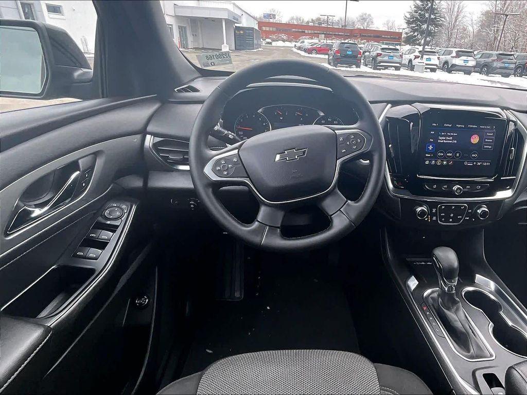 used 2023 Chevrolet Traverse car, priced at $29,724