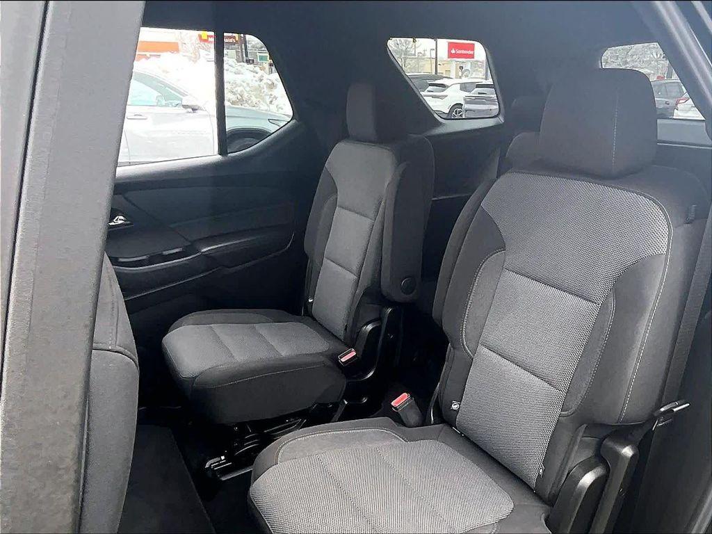 used 2023 Chevrolet Traverse car, priced at $29,724