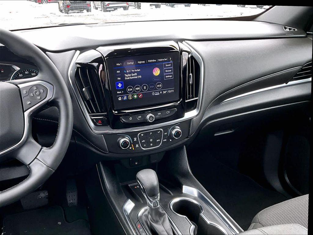 used 2023 Chevrolet Traverse car, priced at $29,724