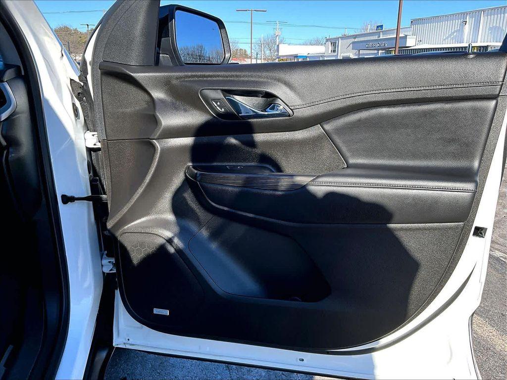 used 2023 GMC Acadia car, priced at $32,740