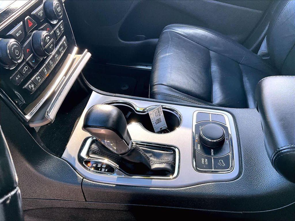 used 2022 Jeep Grand Cherokee car, priced at $26,139