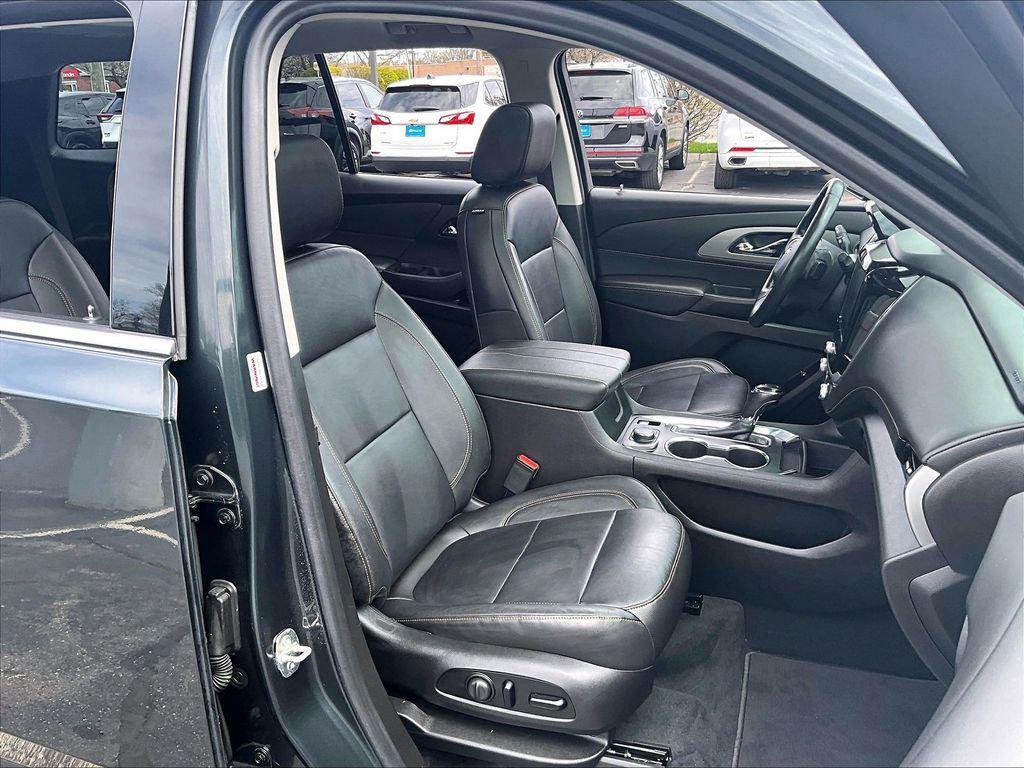 used 2020 Chevrolet Traverse car, priced at $21,682
