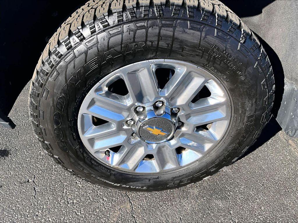 used 2024 Chevrolet Silverado 2500 car, priced at $64,997