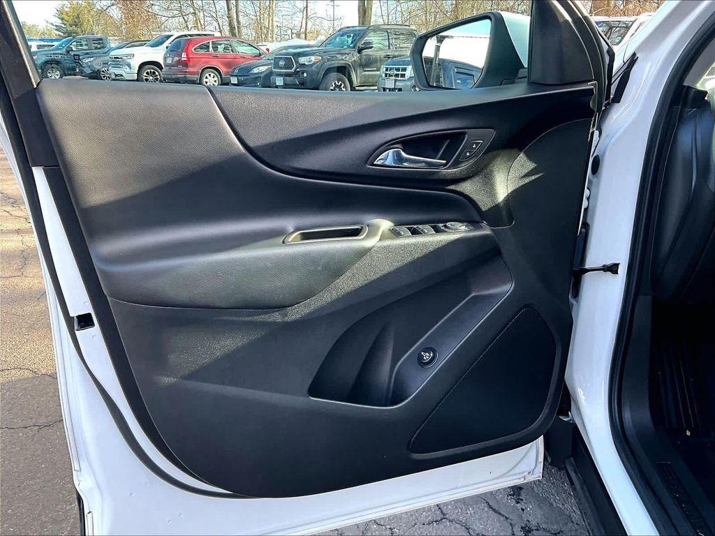 used 2023 Chevrolet Equinox car, priced at $21,990