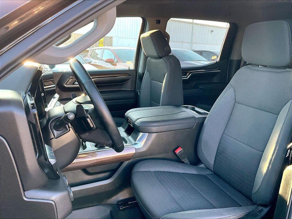 used 2024 Chevrolet Silverado 1500 car, priced at $45,290