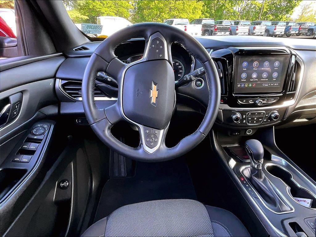used 2023 Chevrolet Traverse car, priced at $31,327
