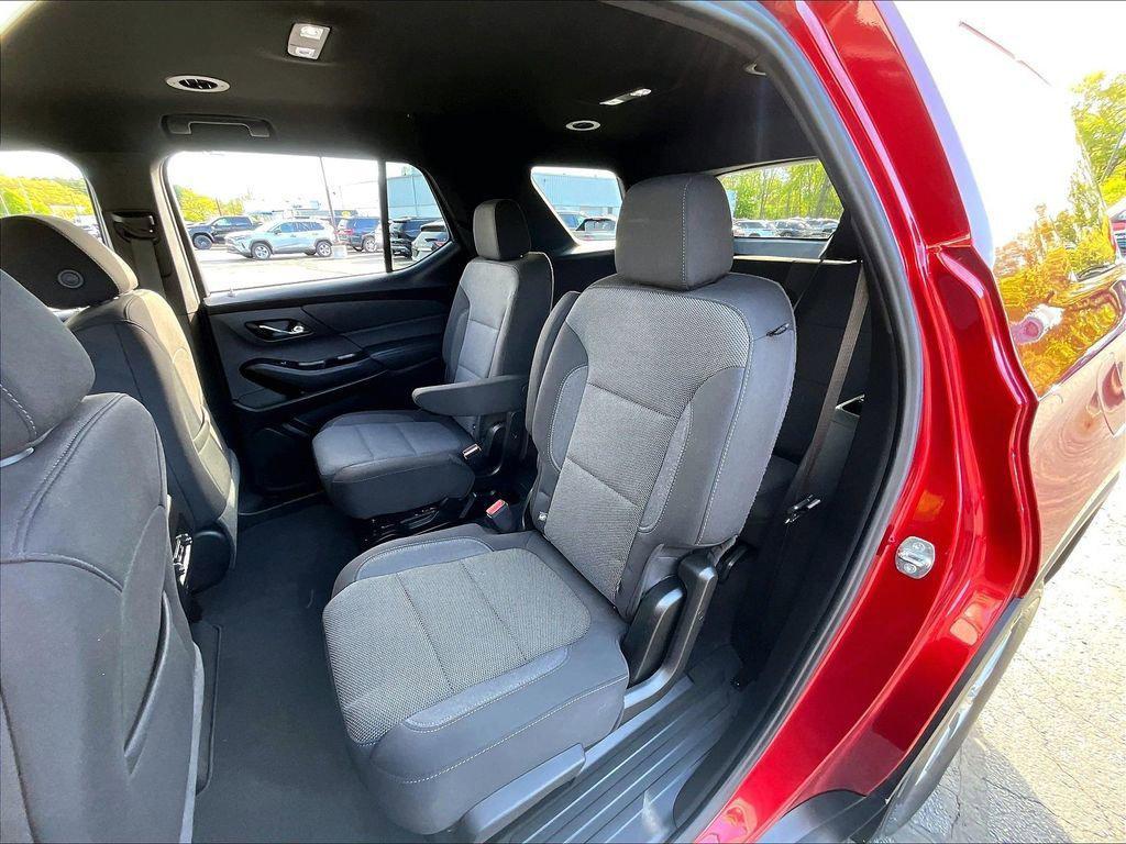 used 2023 Chevrolet Traverse car, priced at $31,327
