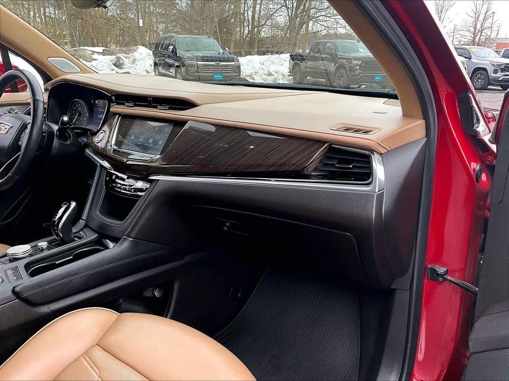 used 2023 Cadillac XT6 car, priced at $39,542
