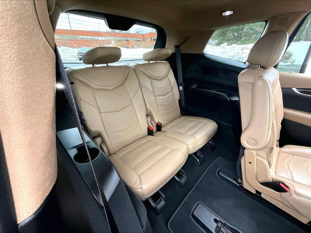 used 2023 Cadillac XT6 car, priced at $39,542