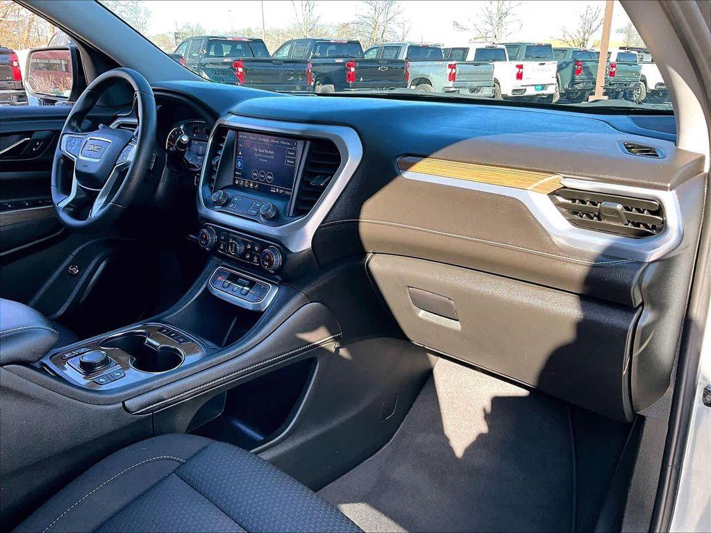 used 2023 GMC Acadia car, priced at $29,635