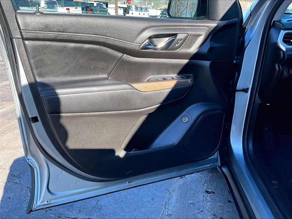 used 2023 GMC Acadia car, priced at $29,635