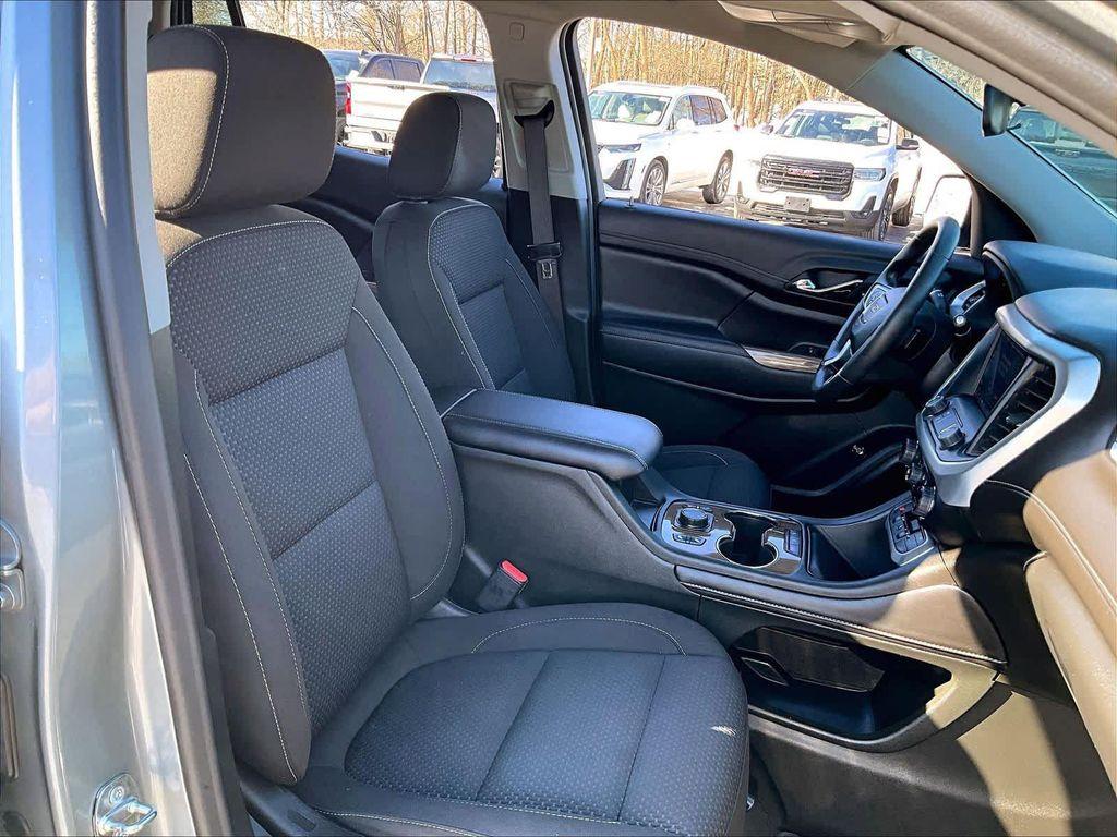 used 2023 GMC Acadia car, priced at $29,635